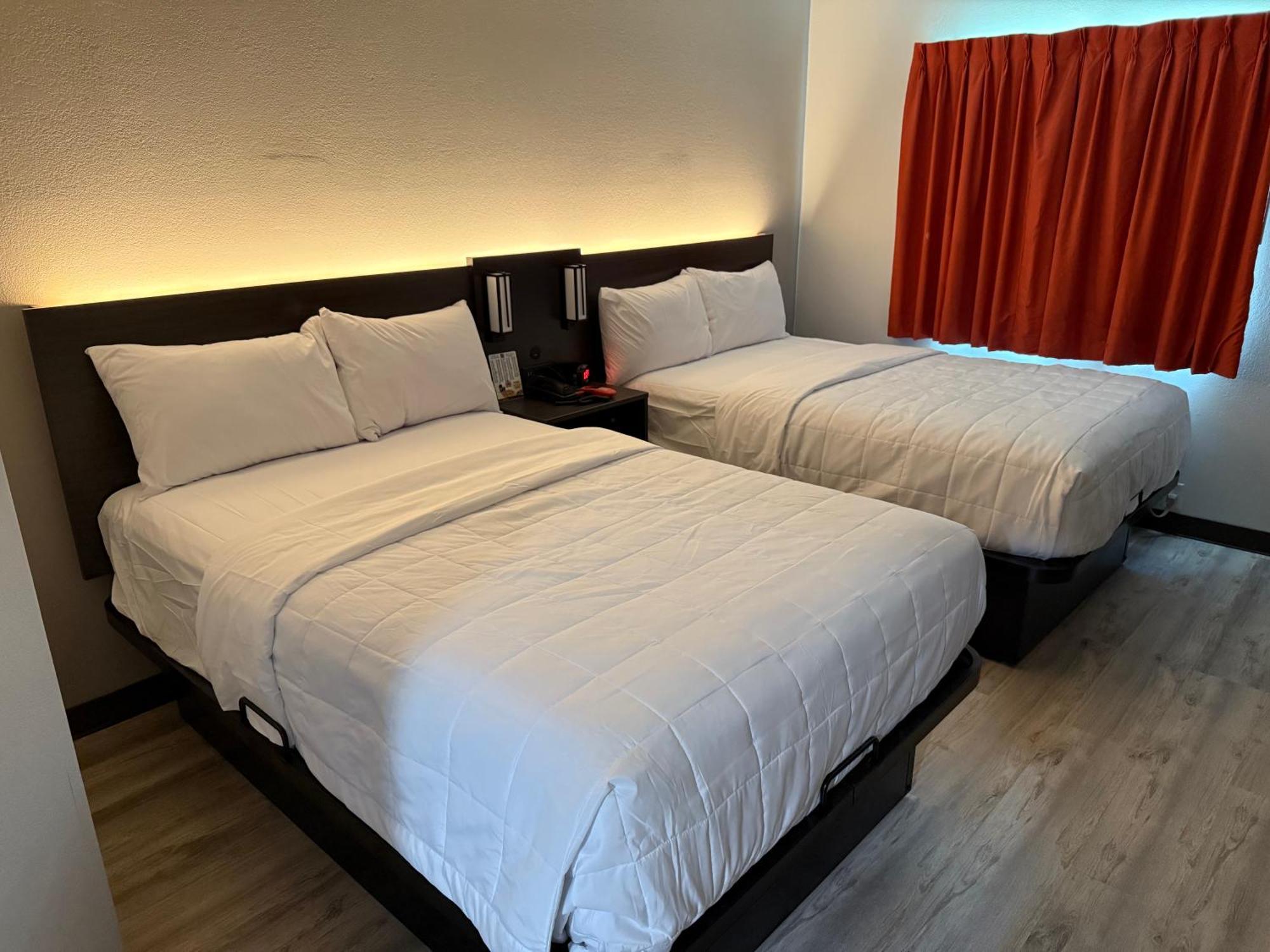 Double Room with Two Double Beds - Non-Smoking