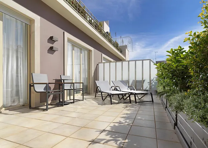 4 star hotel: Holiday Suites